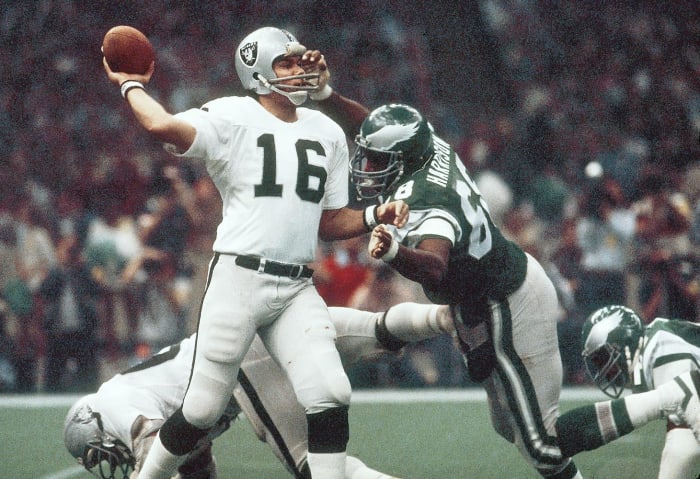 1981-0125-Super-Bowl-XV-MVP-Jim-Plunkett-017041926.jpg